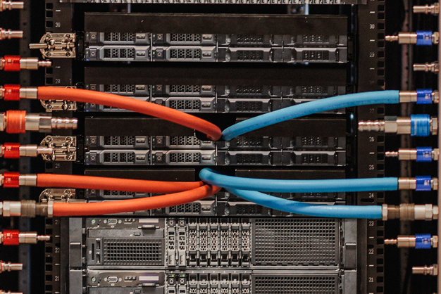 Data center liquid cooling