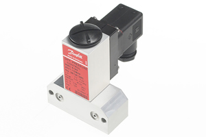 MBC 5180, block-type differential pressure switches for marine danfoss