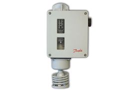 Product photo of the RT temperature switch for marine machinery by Danfoss