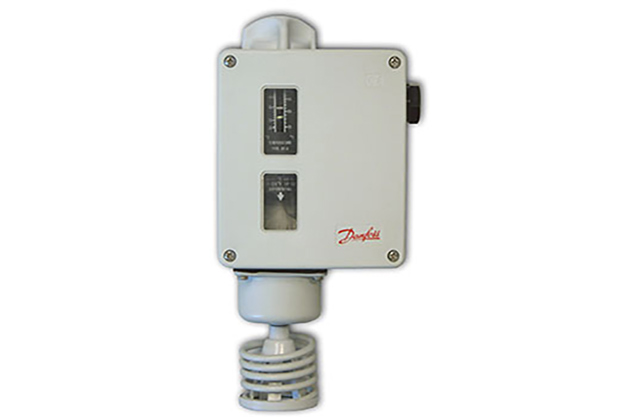 Product photo of the RT temperature switch for marine machinery by Danfoss