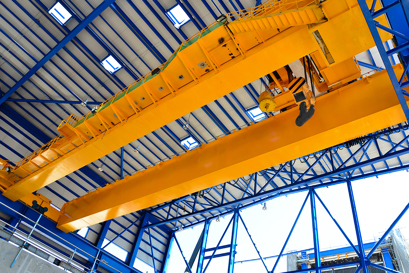 Frequenzumrichter für exakte Bewegungssteuerung