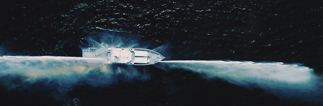 Le navire hybride Raju sillonne la Baltique