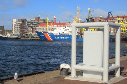 Shore supply station