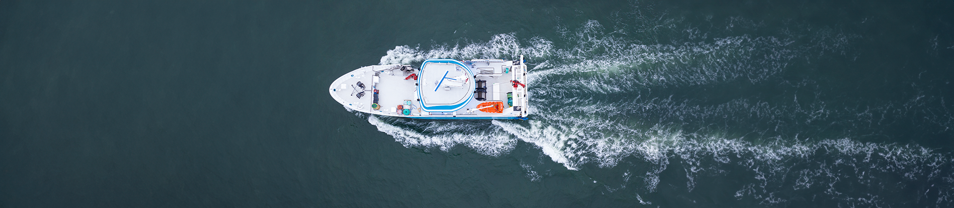 Skulebas-laiva avovedessä