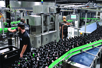 Bottling line at Legendre Conveyors using Danfoss iC7-Automation drives