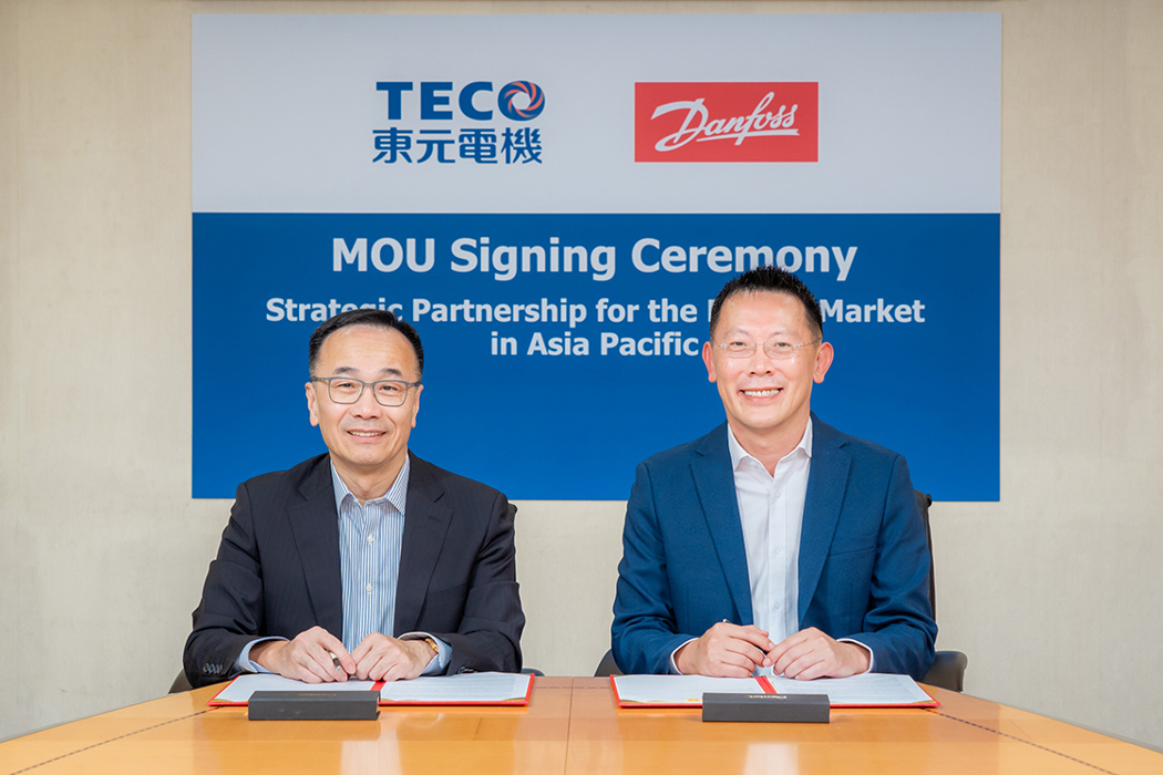 From left to right: Thomas Fann, President of TECO; Krisada Phetsuksiri, Head of Asia Pacific & India Regions, Danfoss Drives