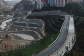 Elvarme sørger for sikre køreforhold på motorvej i Ankara, Tyrkiet