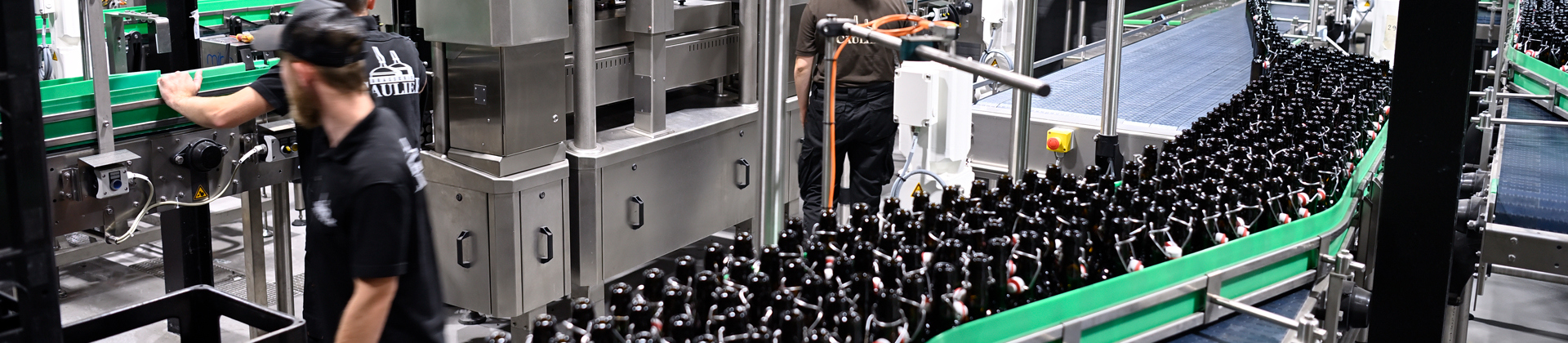 Linha de engarrafamento na Brasserie Caulier que usa o iC7-Automation