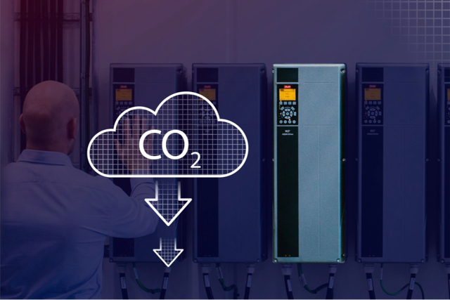 Imagem de um carro ao lado de uma ilustração de CO2 em uma nuvem e uma seta apontando para baixo
