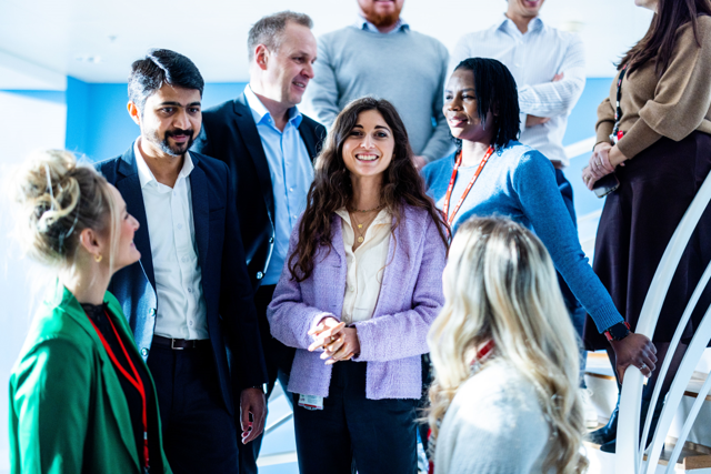 Zufriedene Danfoss-Mitarbeiter innen